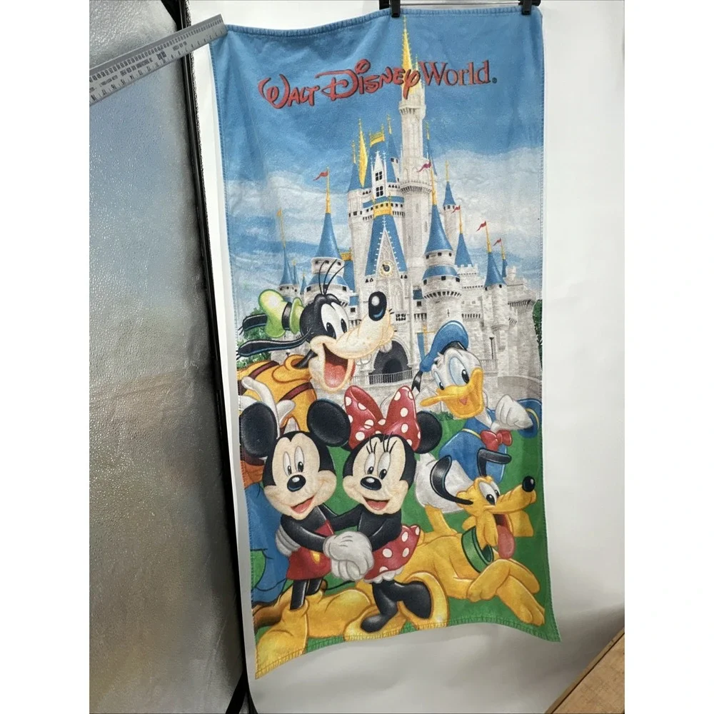Vintage Disney Castle‎ Beach Towel Mickey Minnie Friends 100% Cotton Resort